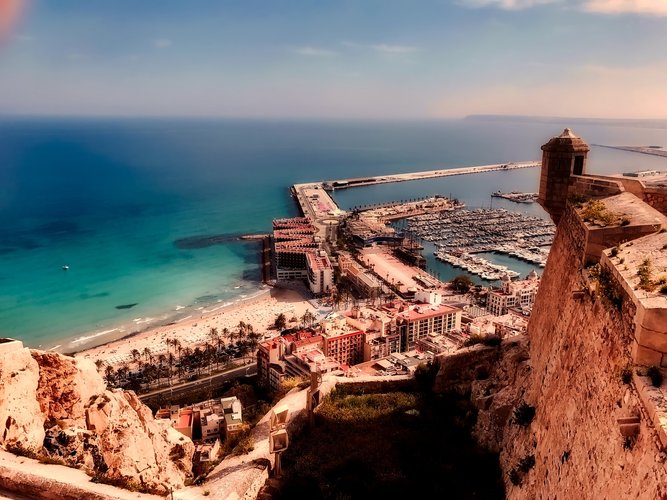 Chinese-English or Spanish Translator in Alicante - Spain